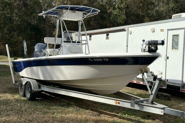 24ft NauticStar Yacht For Sale