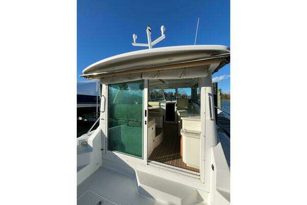Back Cove 33 Hardtop Express Yacht For Sale
