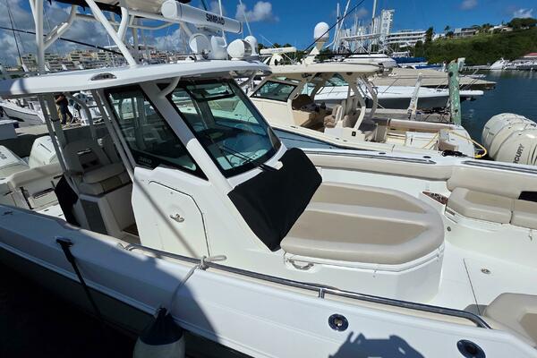 36ft Boston Whaler Yacht For Sale