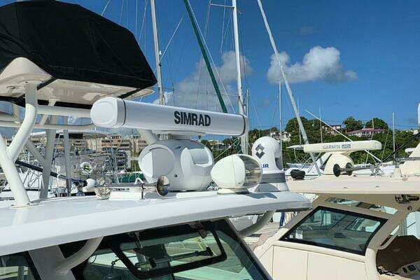 Boston Whaler 360 Outrage Yacht For Sale