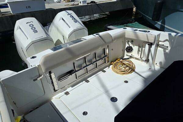 Boston Whaler 360 Outrage Yacht For Sale