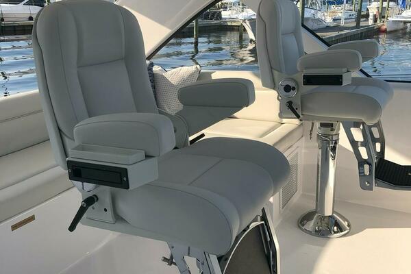 Start Me Up 45ft Hatteras Yacht For Sale