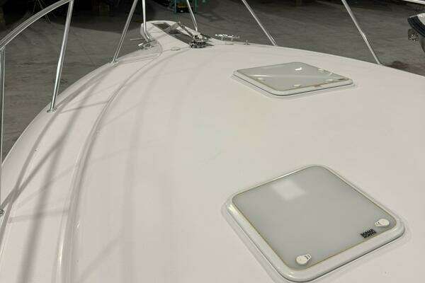 Hatteras GT45 Express Yacht For Sale