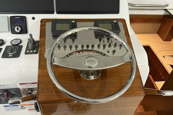 Start Me Up 45ft Hatteras Yacht For Sale