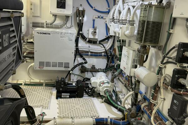 Start Me Up 45ft Hatteras Yacht For Sale