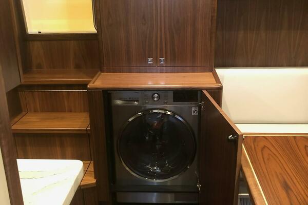 Start Me Up 45ft Hatteras Yacht For Sale