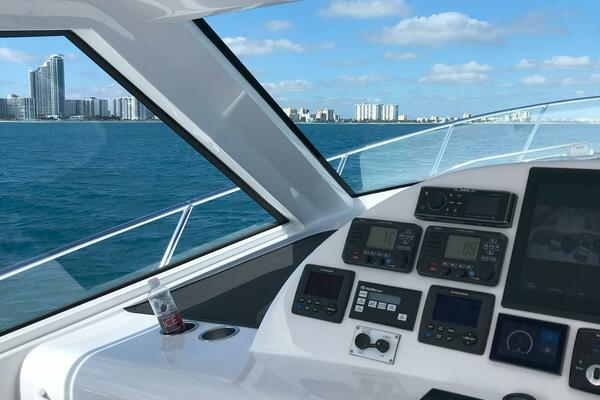 Start Me Up 45ft Hatteras Yacht For Sale