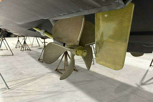 Hatteras GT45 Express Yacht For Sale