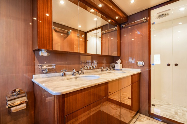 CLARITA 85ft Leopard Yacht For Sale