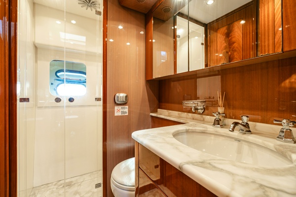 CLARITA 85ft Leopard Yacht For Sale