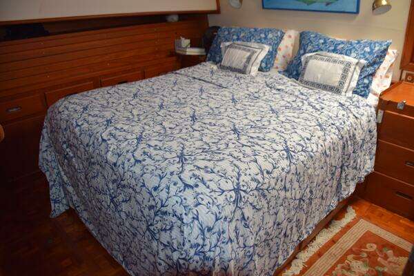 Grand Banks Classic Yacht For Sale