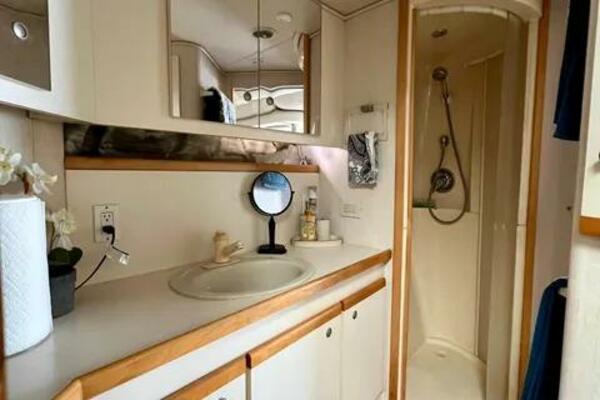 42ft Cruisers Yachts Yacht For Sale