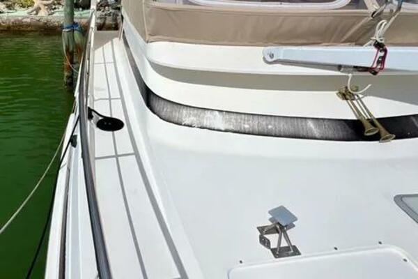 42ft Cruisers Yachts Yacht For Sale