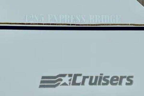 Photo of the 1996 Cruisers Yachts 4285 Express Bridge
