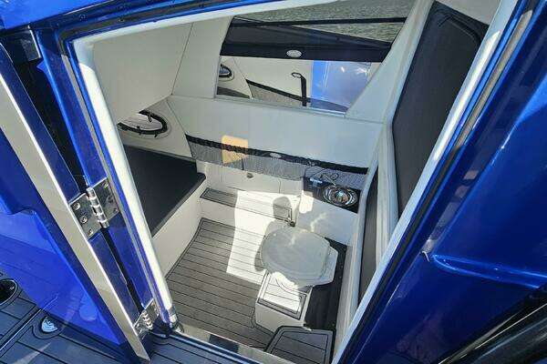 Nor-Tech 390 Sport Center Console Yacht For Sale