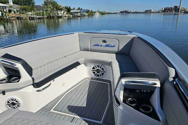 Nor-Tech 390 Sport Center Console Yacht For Sale