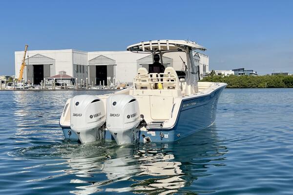 30ft Grady White Yacht For Sale