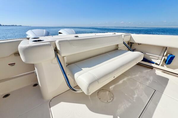 30ft Grady White Yacht For Sale