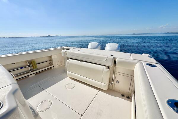 30ft Grady White Yacht For Sale