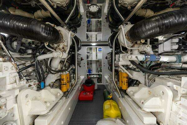 Sunny Briggs 64 Convertible Yacht For Sale