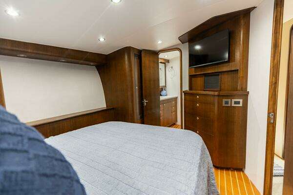 Sunny Briggs 64 Convertible Yacht For Sale