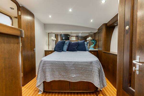Sunny Briggs 64 Convertible Yacht For Sale