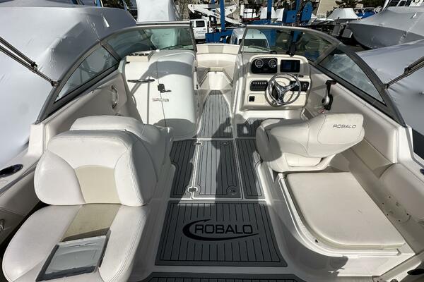 21ft Robalo Yacht For Sale