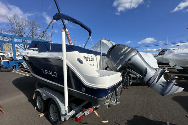 21ft Robalo Yacht For Sale