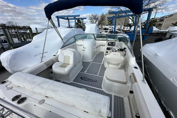 21ft Robalo Yacht For Sale