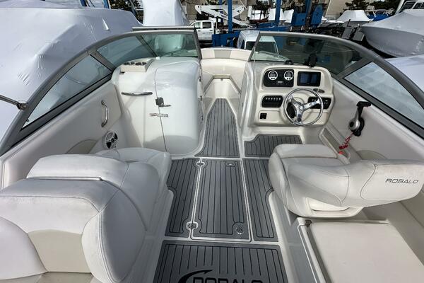 21ft Robalo Yacht For Sale