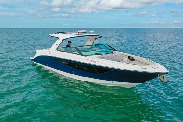 2022 Sea Ray SLX 400 Outboard SEA N SEA