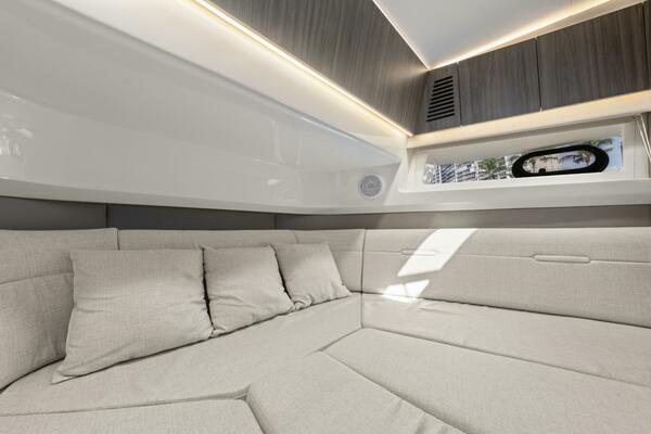 2022 Sea Ray SLX 400 Outboard SEA N SEA