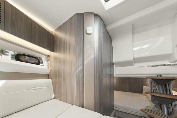 2022 Sea Ray SLX 400 Outboard SEA N SEA