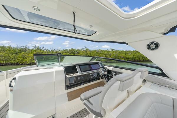 2022 Sea Ray SLX 400 Outboard SEA N SEA