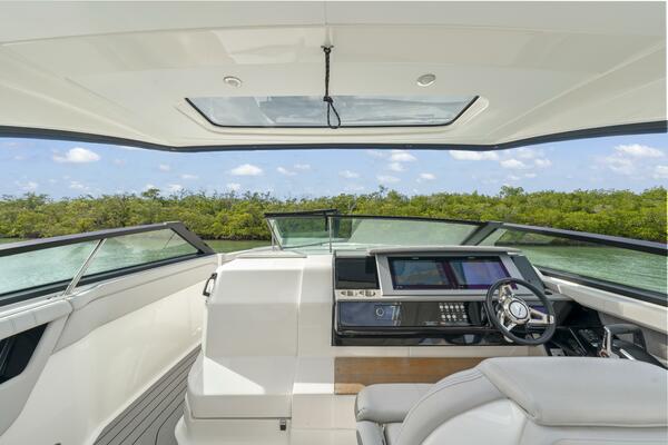 2022 Sea Ray SLX 400 Outboard SEA N SEA