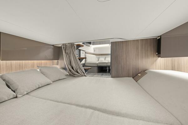 2022 Sea Ray SLX 400 Outboard SEA N SEA