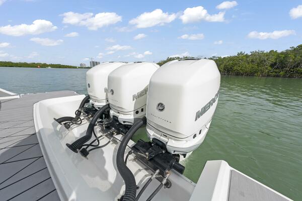 2022 Sea Ray SLX 400 Outboard SEA N SEA
