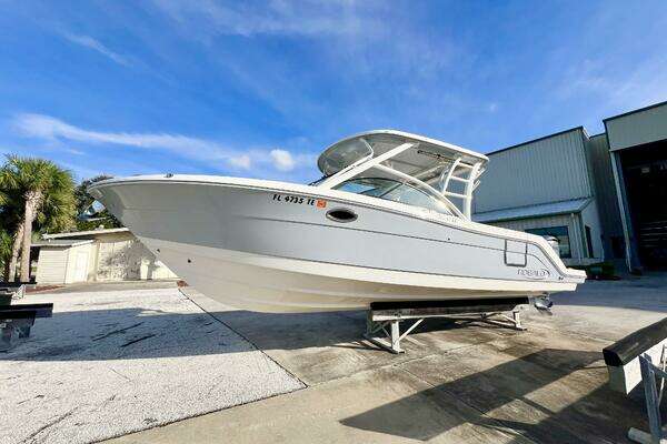 31-ft-Robalo-2021-R317- LArgo Florida United States  yacht for sale