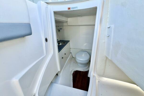 31ft Robalo Yacht For Sale