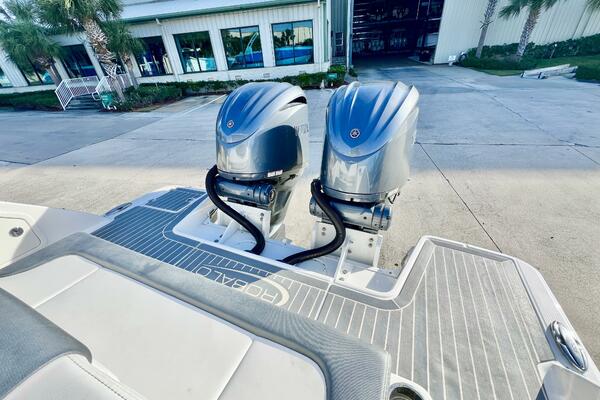 31ft Robalo Yacht For Sale
