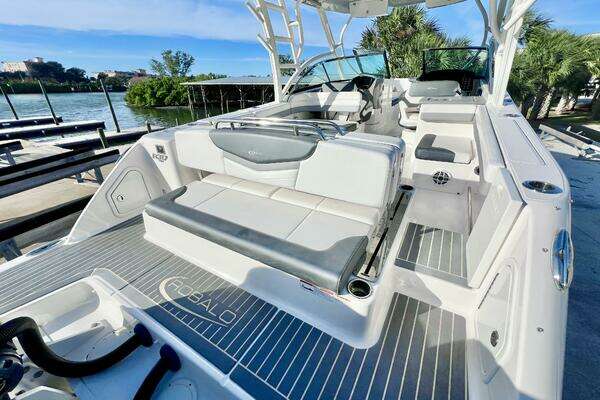Robalo R317 Yacht For Sale