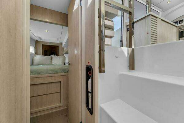 Leopard 40 Owners Version Yacht For Sale