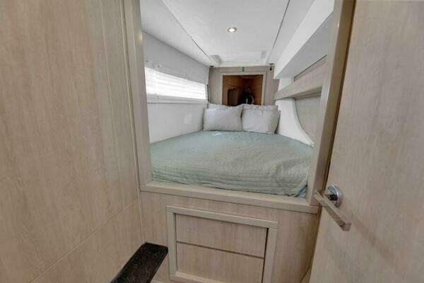 Leopard 40 Owners Version Yacht For Sale