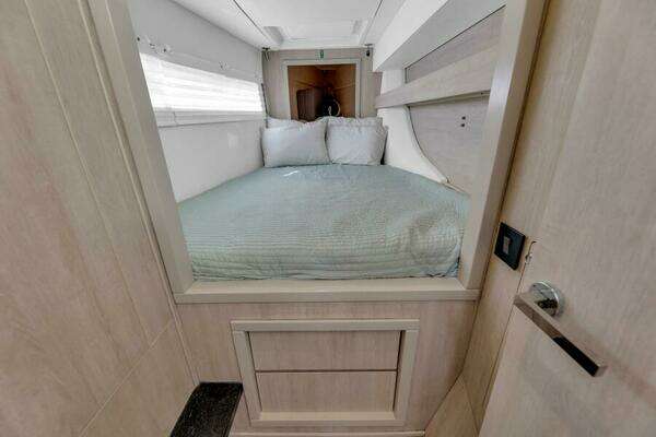 Leopard 40 Owners Version Yacht For Sale