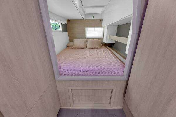 Leopard 40 Owners Version Yacht For Sale