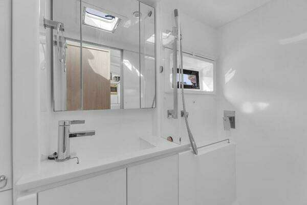 Leopard 40 Owners Version Yacht For Sale