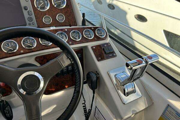 Photo of the 2005 Formula 40 Performance Cruiser