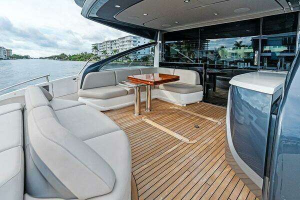 Princess V55 Yacht For Sale