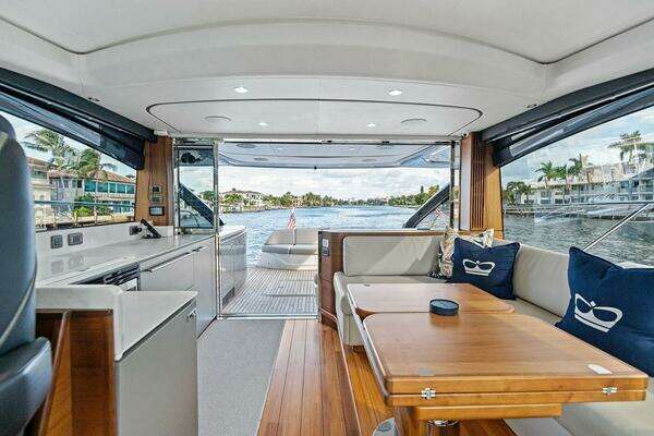 Princess V55 Yacht For Sale