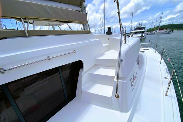 Sunchaser 43ft Bali Yacht For Sale